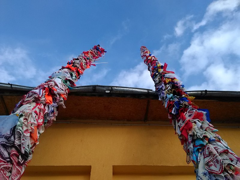 „Steagul cu Geavrele”, sărbătoarea din moși-strămoși din Dâmbovița. Blestemul care planează asupra acesteia FOTO