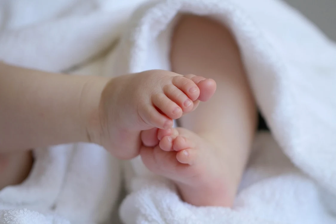 China pune taxă pe prezervative și cere trei copii în familie. Foto: Pixabay