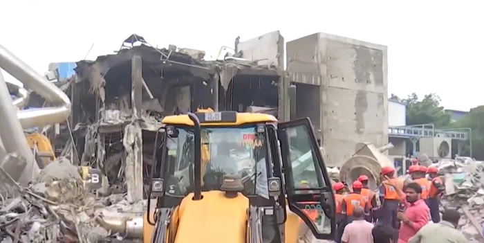 40 de morţi în urma unui incendiu la o fabrică de produse chimice din India / foto: captură video