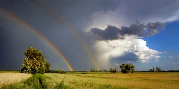 Meteo - vremea- innorat - curcubeu FOTO Shutterstock 