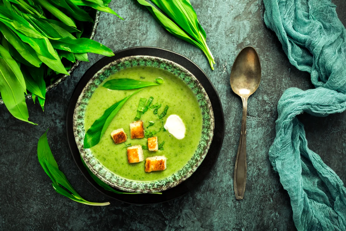 Spă cremă de leurdă shutterstock 1951505593 jpg