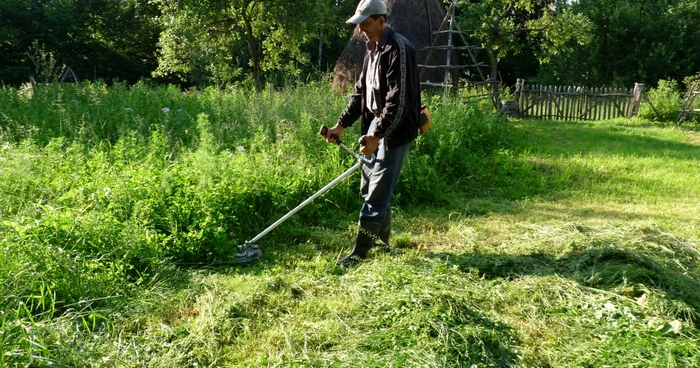 Gheorghe Toader şi-a cumpărat motocositoare