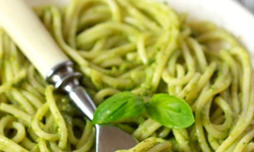 Paste cu sos pesto jpeg