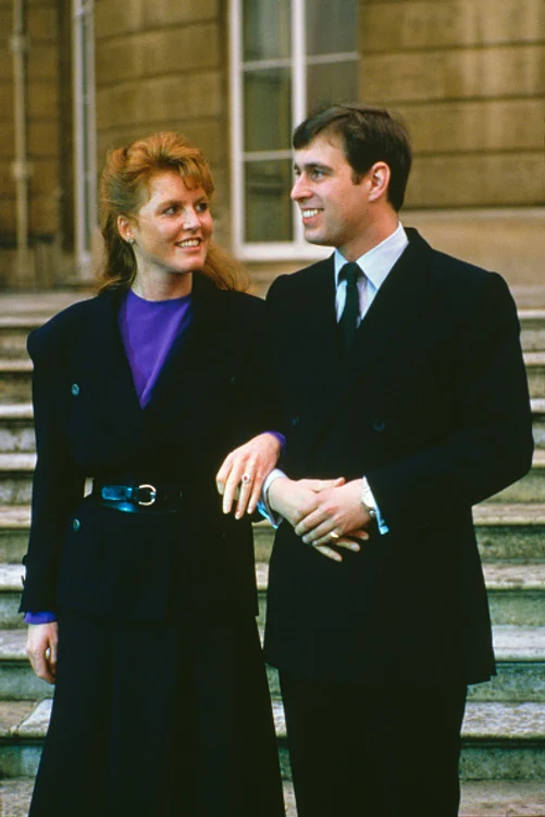 Prințul Andrew și Sarah Ferguson, la ceremonia de logodnă jpeg