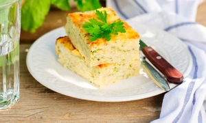 Placinta fara blat cu dovlecei  Sursa foto shutterstock 277679408 jpg