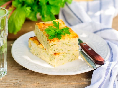 Placinta fara blat cu dovlecei  Sursa foto shutterstock 277679408 jpg