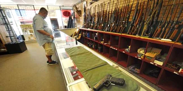 Magazin de arme din Statele Unite FOTO EPA