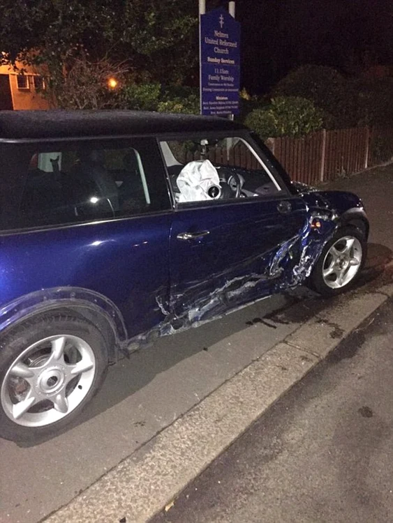 Sakho a avariat şi un Mini Cooper în valoare de 15.000 de euro, deţinut de o localnică