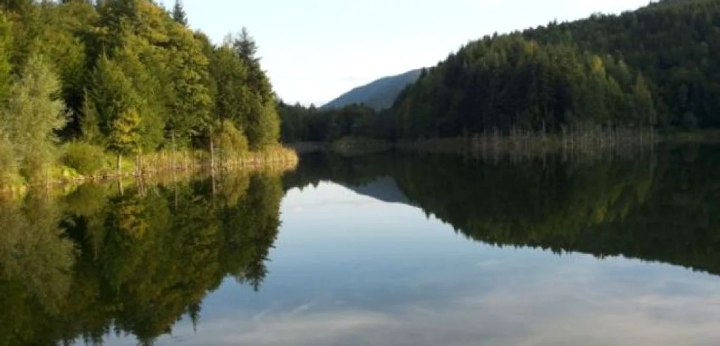 Cele mai frumoase locuri din judeţul Neamţ. Lacul Cuejdel / FOTO: Florin Jbanca