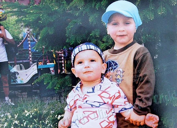 Petronel şi Marian  au murit în incendiu  împreună cu fraţii lor