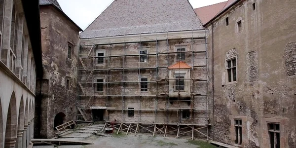 castelul corvinilor foto muzeul castelului corvinilor