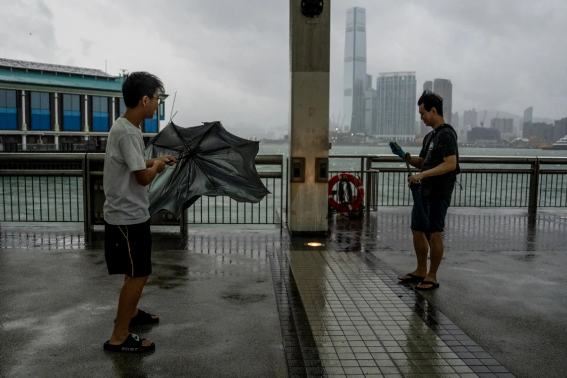 Taifunul Saola a ajuns în Hong Kong Foto EPA EFE