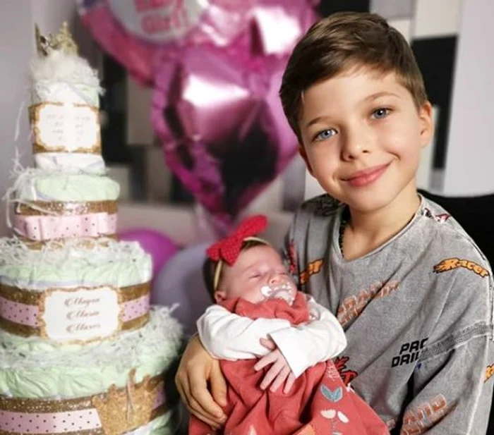 Andreas este „topit” după surioara lui