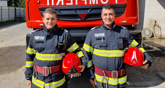 Ionuț și Bogdan, cei doi pompieri care au acordat victimelor primul ajutor FOTO: ISU Galați 
