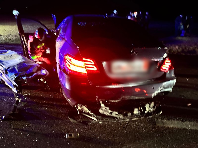 Doi tineri au murit într-un accident grav în județul Iași. Șoferul nu avea carnet