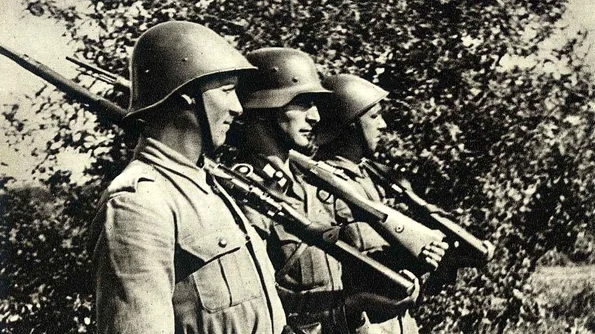 Când soldatul german fură de la camaradul român jpeg