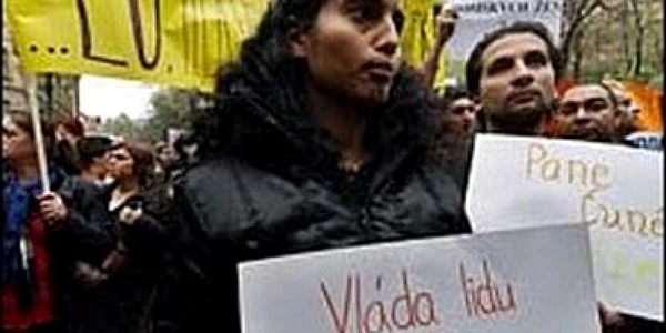 <b>BBC</b>: Canada reintroduce vizele pentru cetăţenii cehi şi mexicani