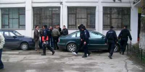 Hackeri saltati in urma perchezitiilor domicilare