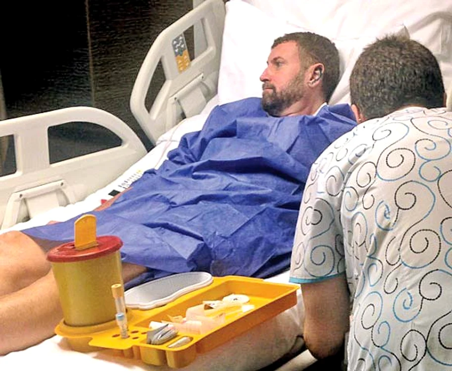 Ce probleme de sănătate are Cătălin Botezatu. Designerul a intrat în operaţie marţi, în jurul orei 15.00Foto: www.adpm.ro