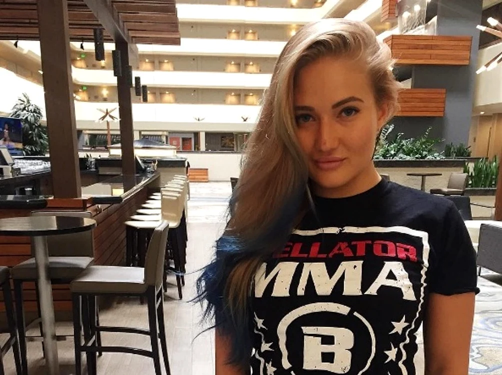 
    Acestea sunt cele mai sexy femei din cele mai violente sporturiFoto Instagram  