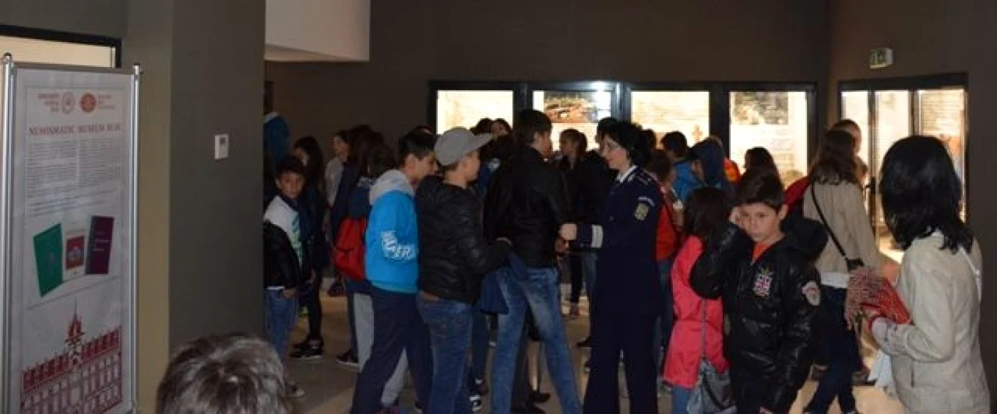 Copiii, în vizită la muzeu FOTO Adevărul