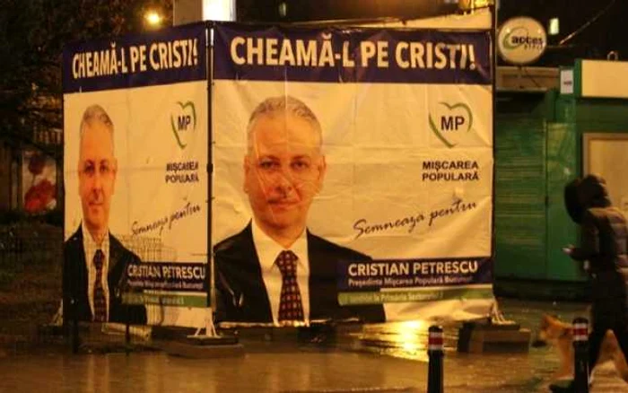 Cristian Petrescu a folosit mesajul dintr-un videoclip viral pentru a-şi convinge alegătorii să îl voteze. Nu a reuşit FOTO Click!