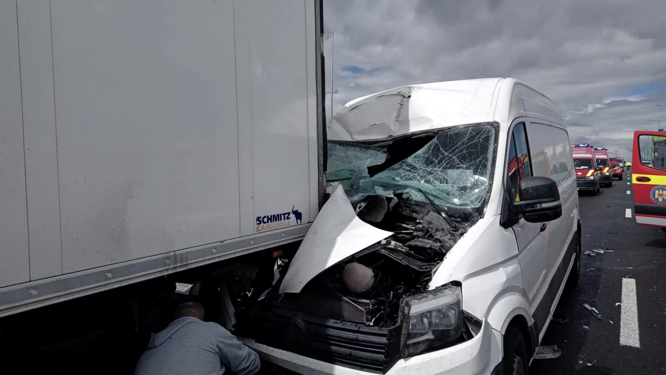 Accidente în lanț pe A1 în zona Veștem Sibiu cu victime și devierea traficului Foto IPJ Sibiu