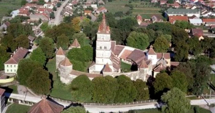 Cetatea Feldioara va reintra în circuitul turistic.FOTOArhivă.