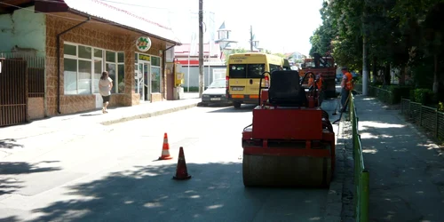 Se lucrează pe carosabil