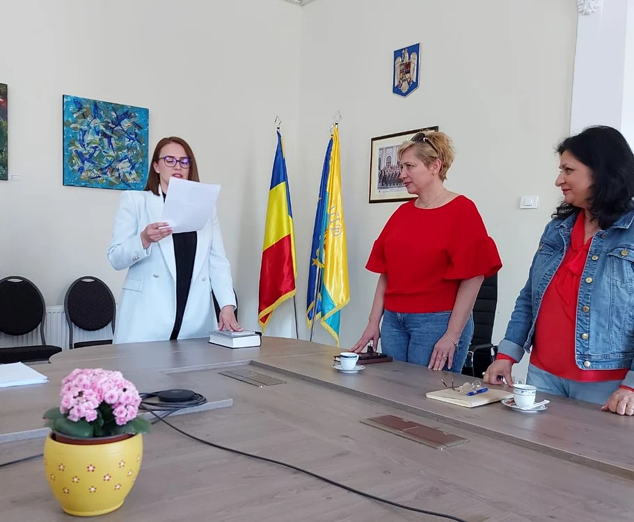 Arhitectul șef a depus jurământul după ce a trecut al 15-lea concurs FOTO Primăria Aiud