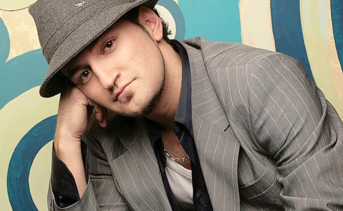 
    Solistul a făcut dezvăluiri emoţionante despre începurile lui  