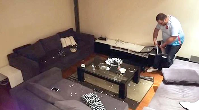 Distruge întreaga încăpere