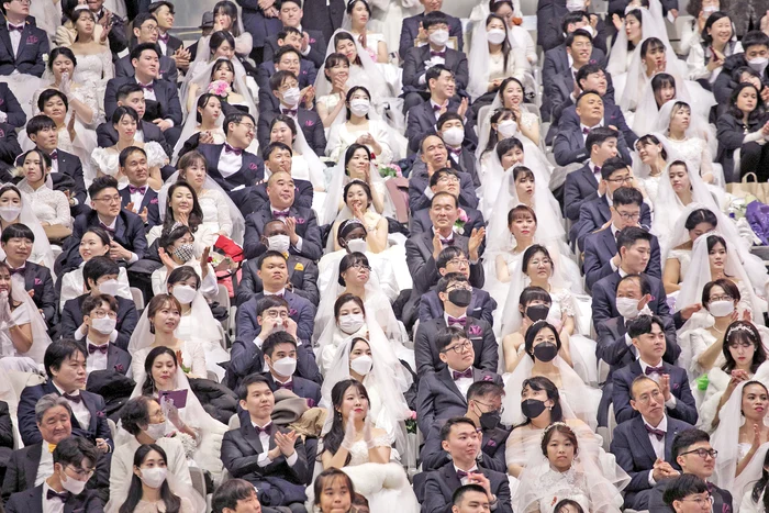 Mirii şi nuntaşii s-au ferit de virus