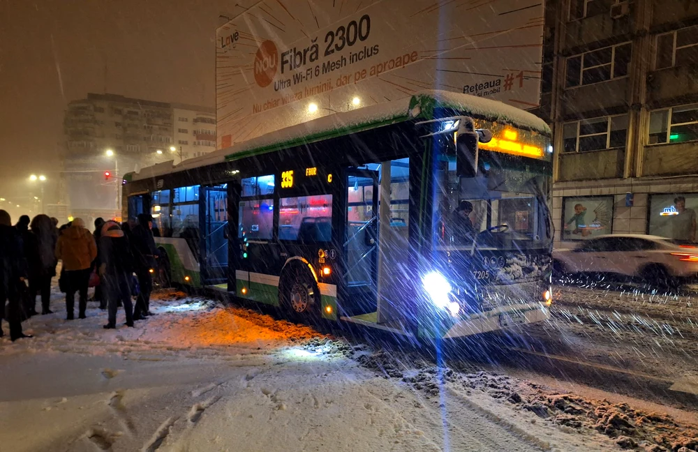 Mijloacele de transport circulă greu FOTO: Facebook Tudose Dumitru