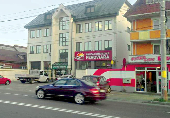 De aici a scăpat glonţul