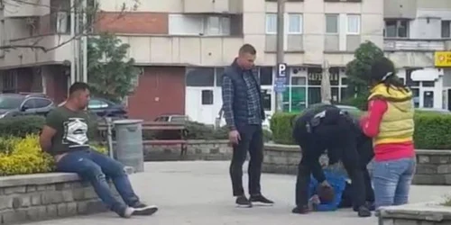 politist agresat in parc. foto arhiva personala