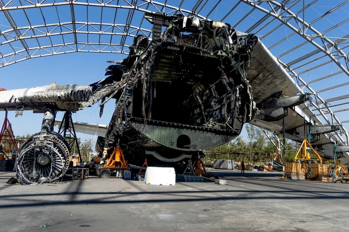 Antonov lucrează la reconstrucția avionului gigantic Mryia FOTO EPA-EFE