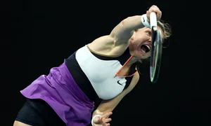 simona halep serveste jpeg