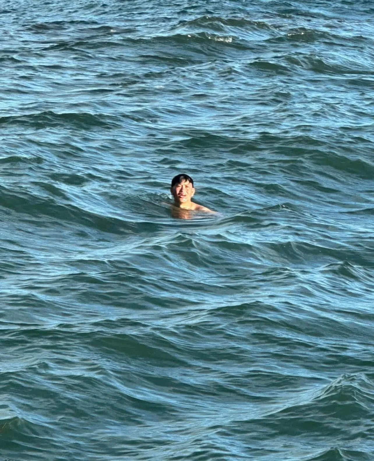 Trei bărbați, salvați după ce au plutit peste 40 de ore în largul mării. „A fost ca un miracol”