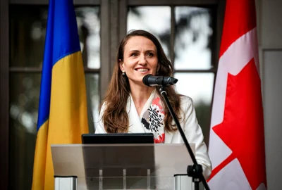 Oana Ţoiu Facebook Oana  ţoiu jpg
