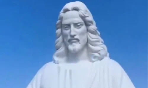 statuie iisus hristos armenia erevan  jpg