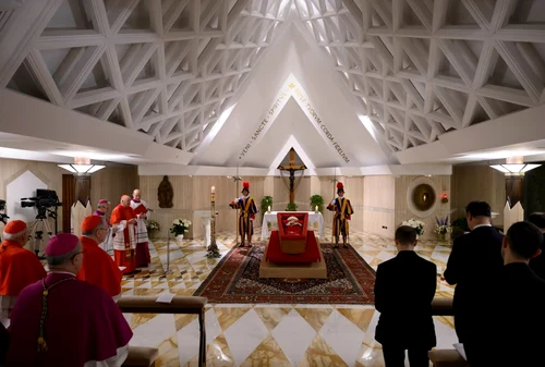 Trupul Papei Francisc in sicriu Foto Vatican Media jpg