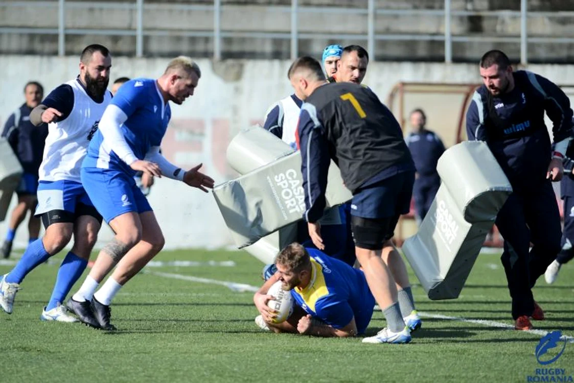 
    Antrenamentele din sala de forță sunt foarte necesare în rugbyFOTO: Facebook/ Rugby Romania  