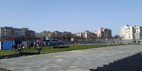 A început ridicarea spitalului militar mobil