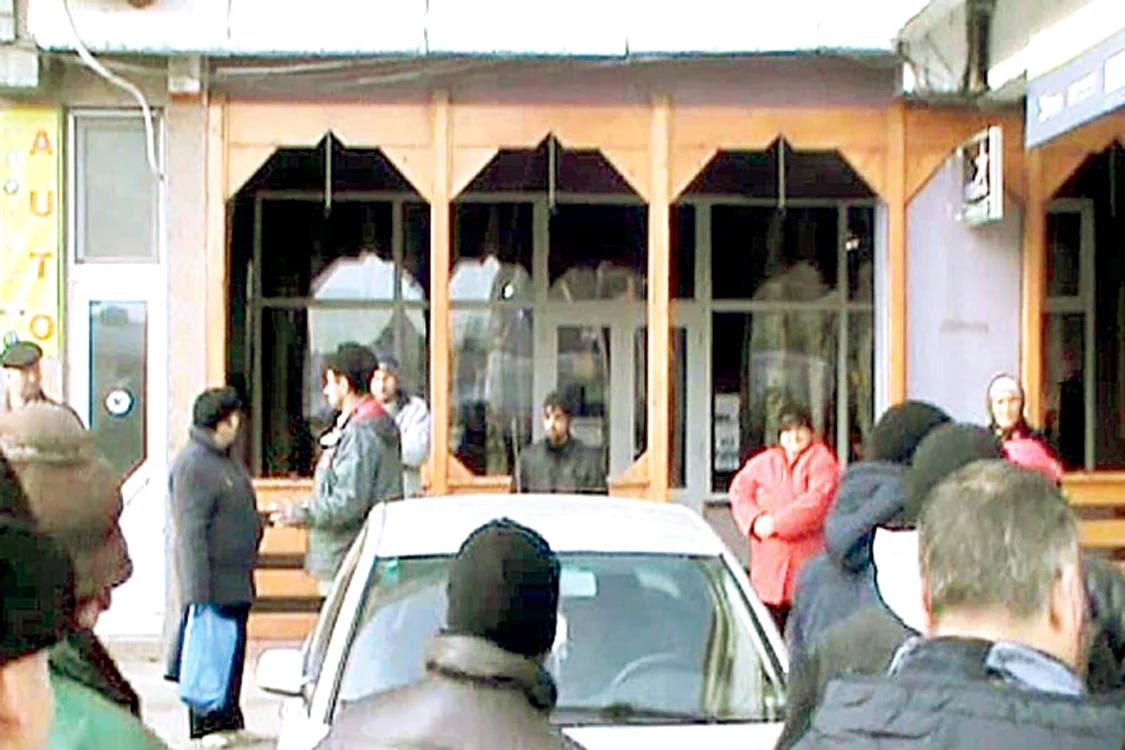 Păcănelele fac victime mai  ales în rândul tinerilor (CAPTURI: www.newspascani.ro)