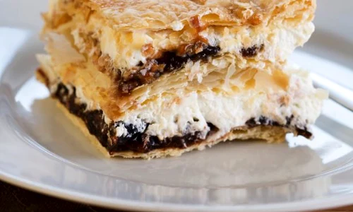 Deliciu cu crema de vanilie jpeg