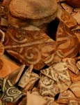 Peste 100 de vestigii, aparţinând civilizaţiei preistorice Cucuteni, aduse la Bucureşti jpeg