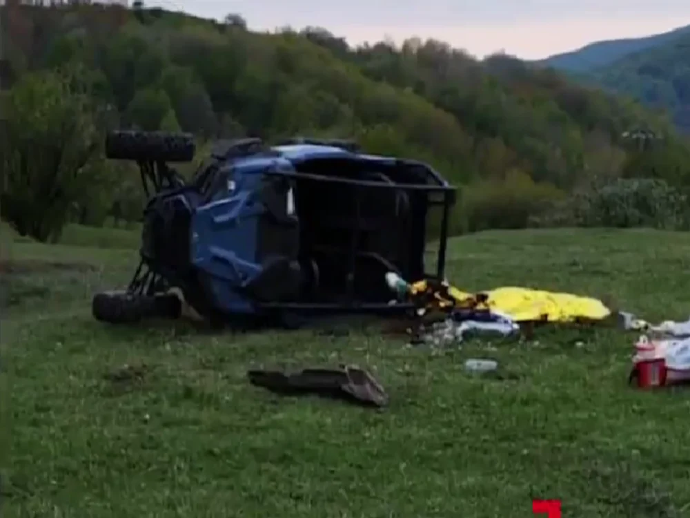 Tragedie în vacanța de 1 Mai: un bărbat a murit după ce s-a răsturnat cu un buggy la Breaza. Copilul de 6 ani se află la spital