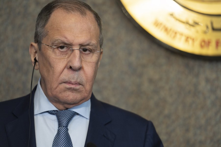 Ministrul rus de externe: Deţinerea de arme nucleare de către Rusia este un răspuns la ameninţări externe