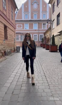 Elle, pe străzile din Brașov 